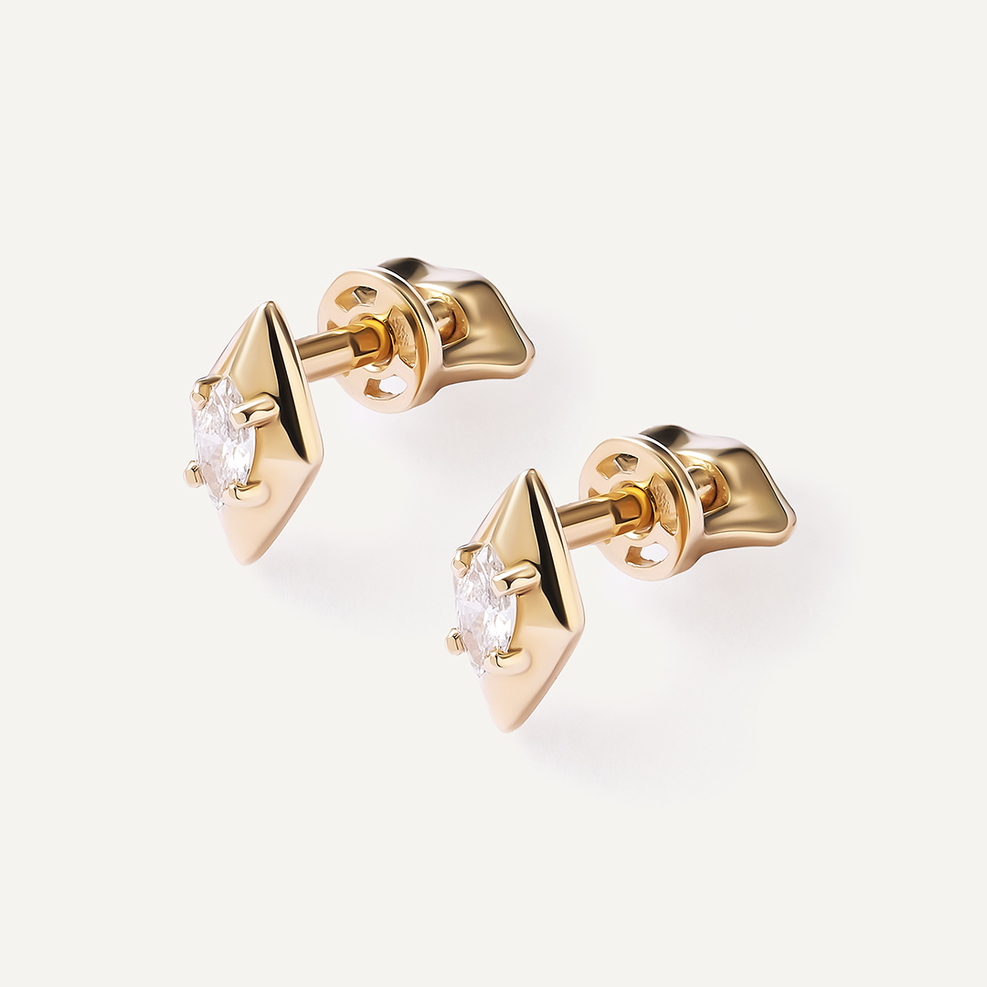 Серьги-пусеты из желтого золота с бриллиантами