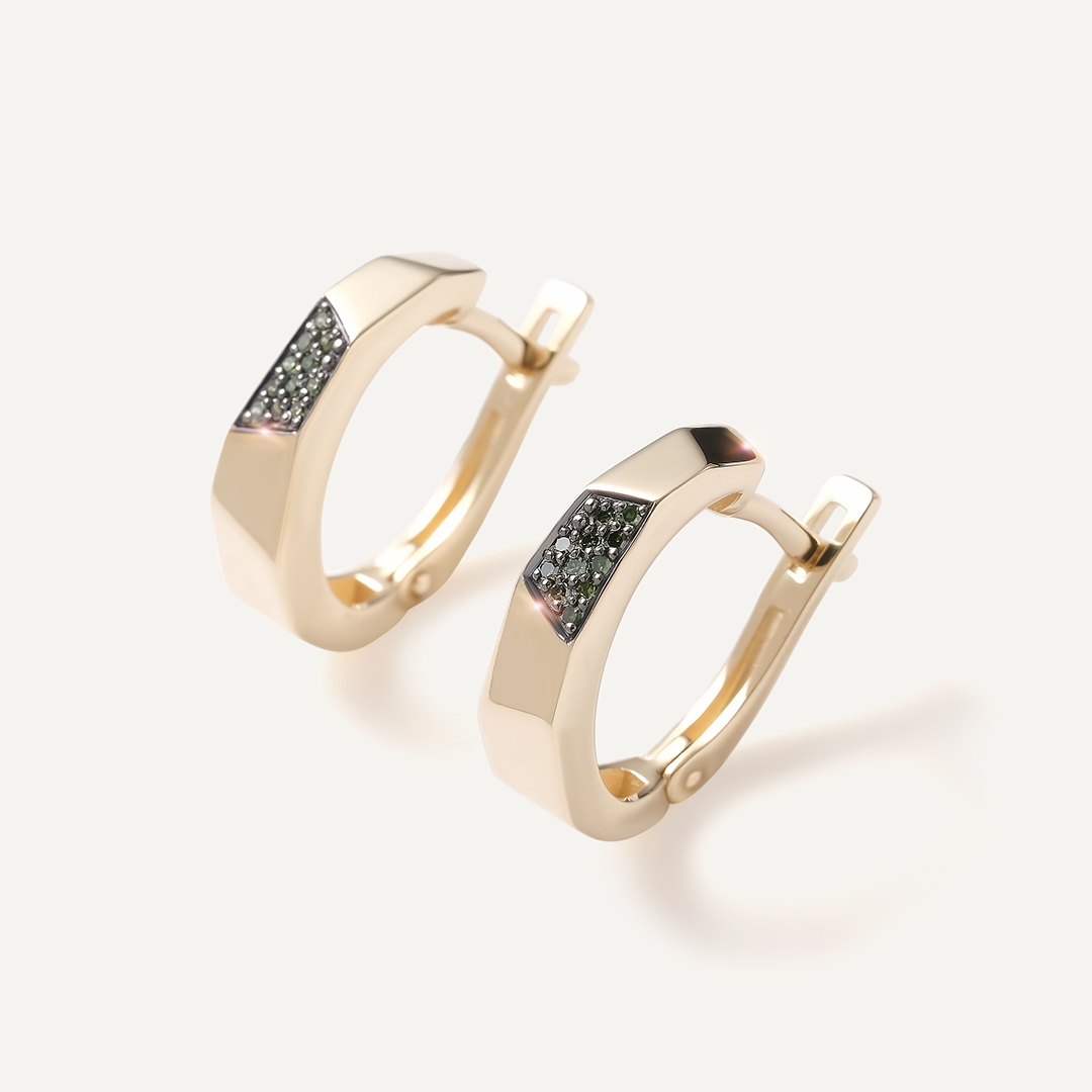 Серьги из желтого золота с зелеными бриллиантами