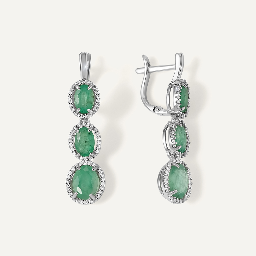 Серьги из белого золота с изумрудами