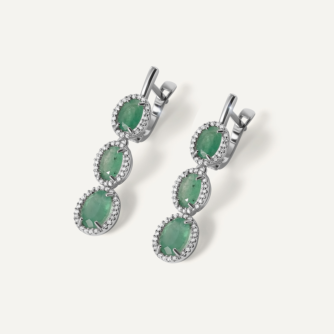 Серьги из белого золота с изумрудами