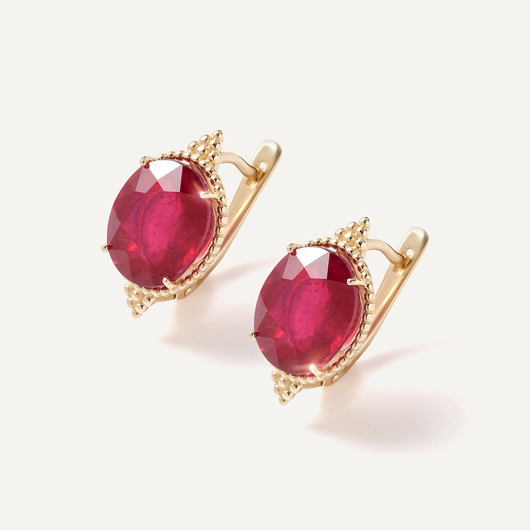 Серьги из желтого золота с рубинами