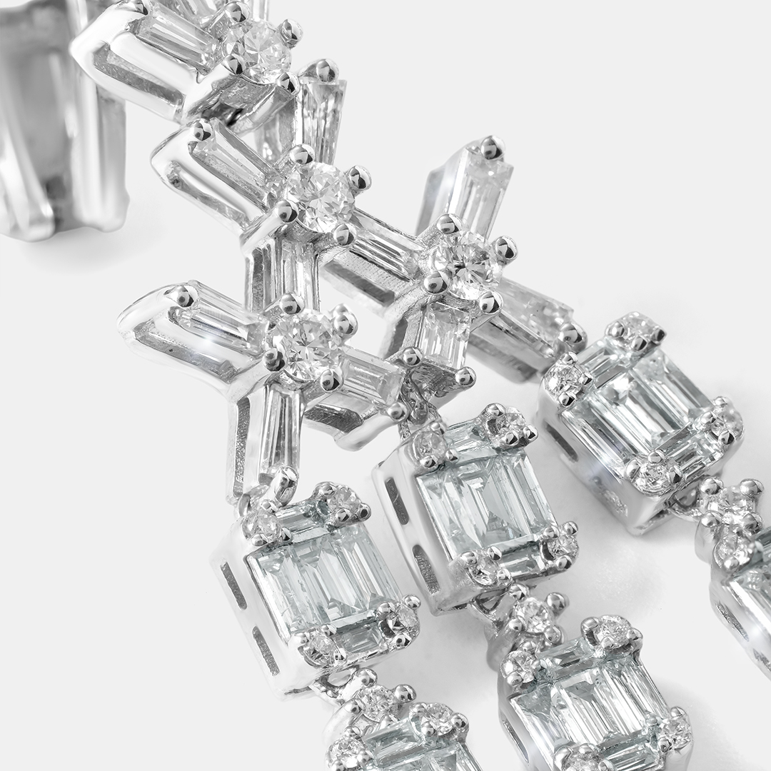 Серьги из белого золота с бриллиантами