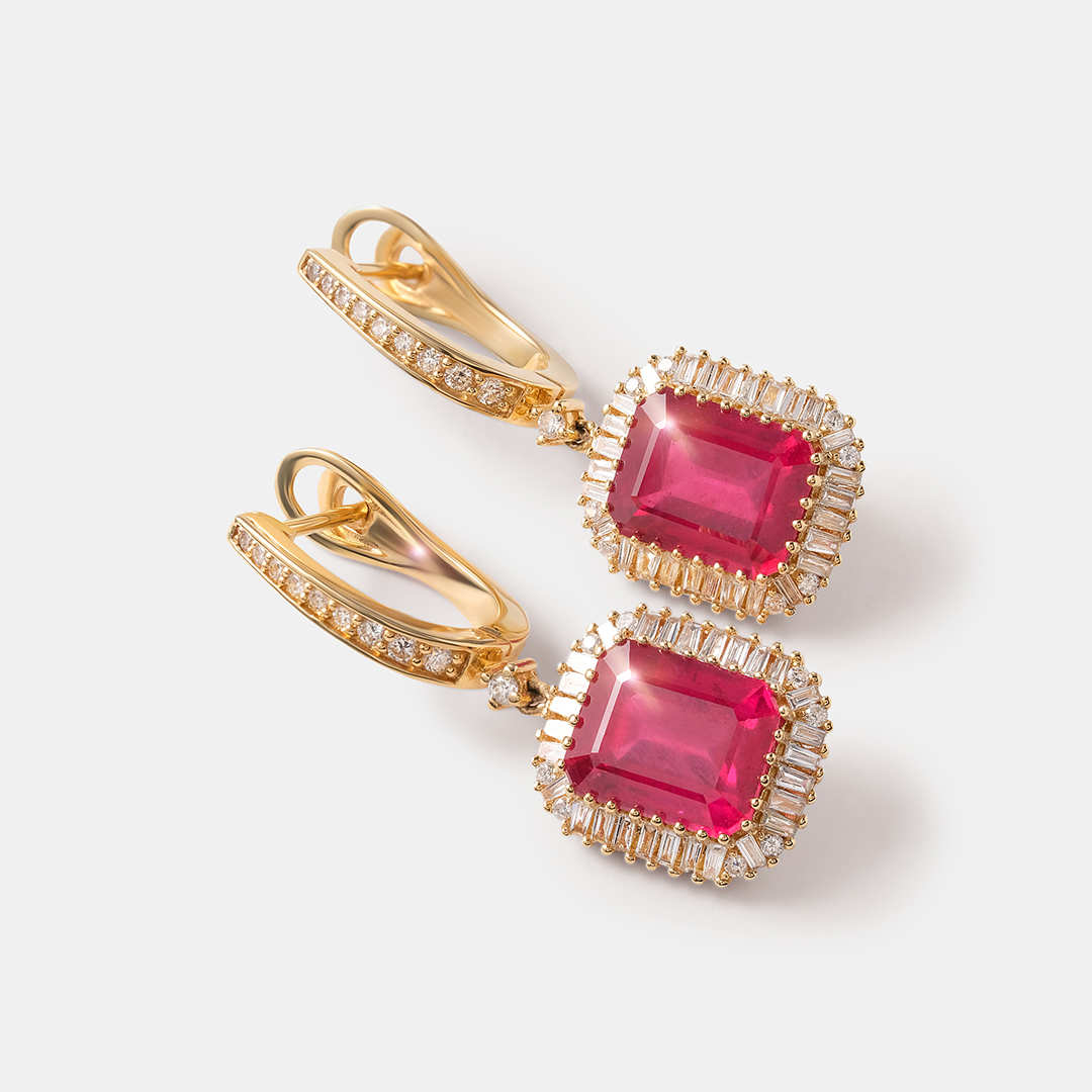 Серьги из желтого золота с рубинами