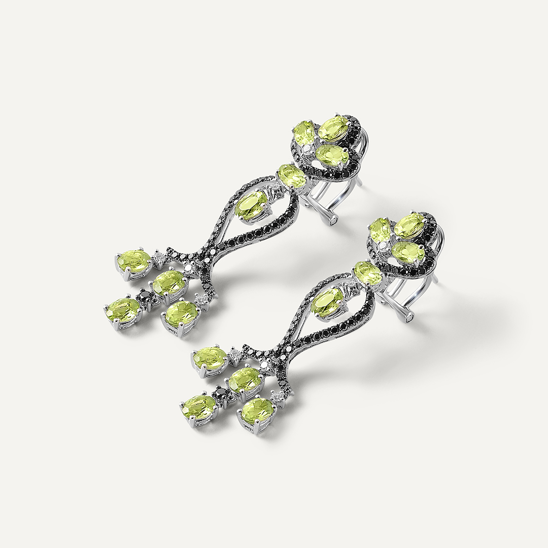 Серьги из белого золота с перидотами