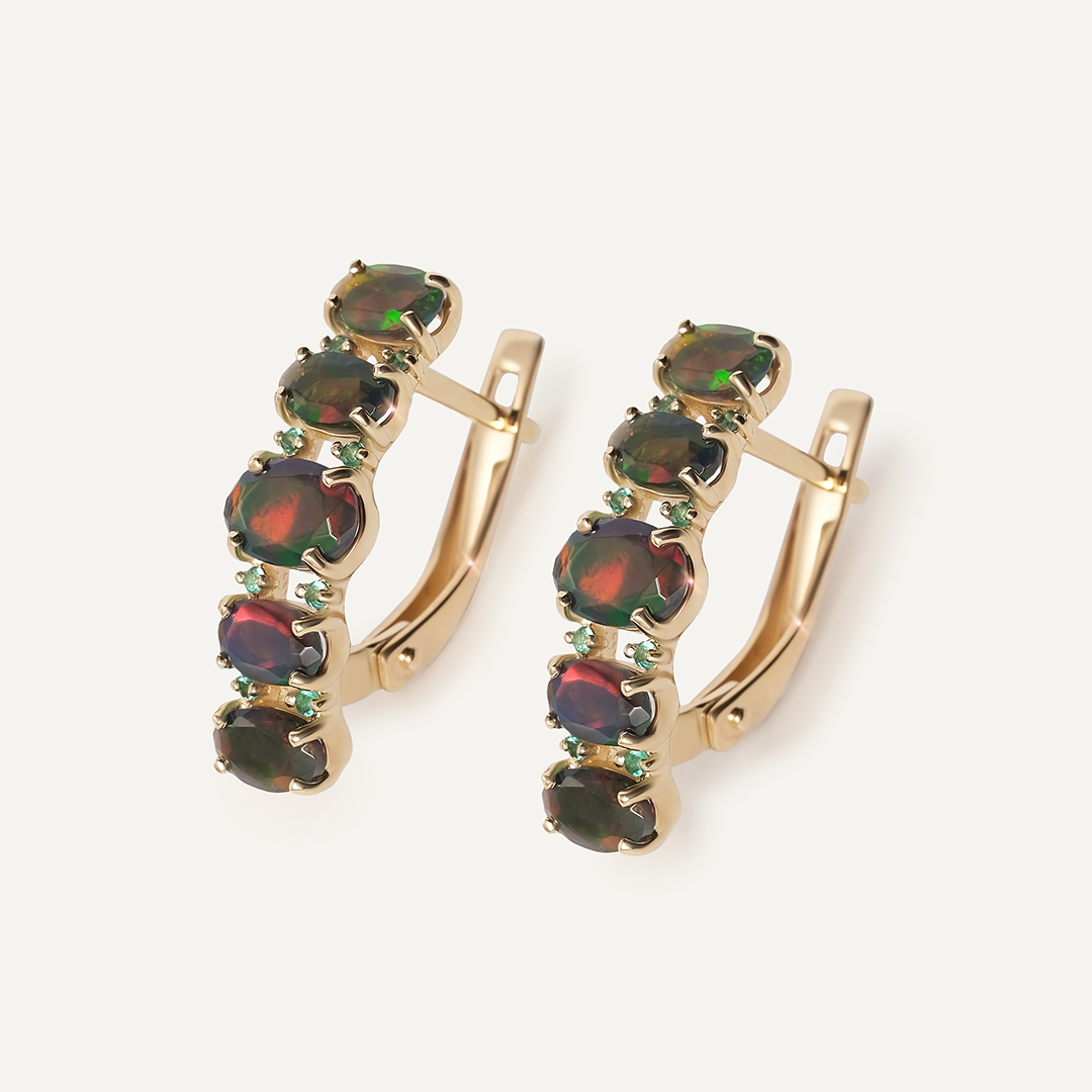 Серьги из желтого золота с опалами