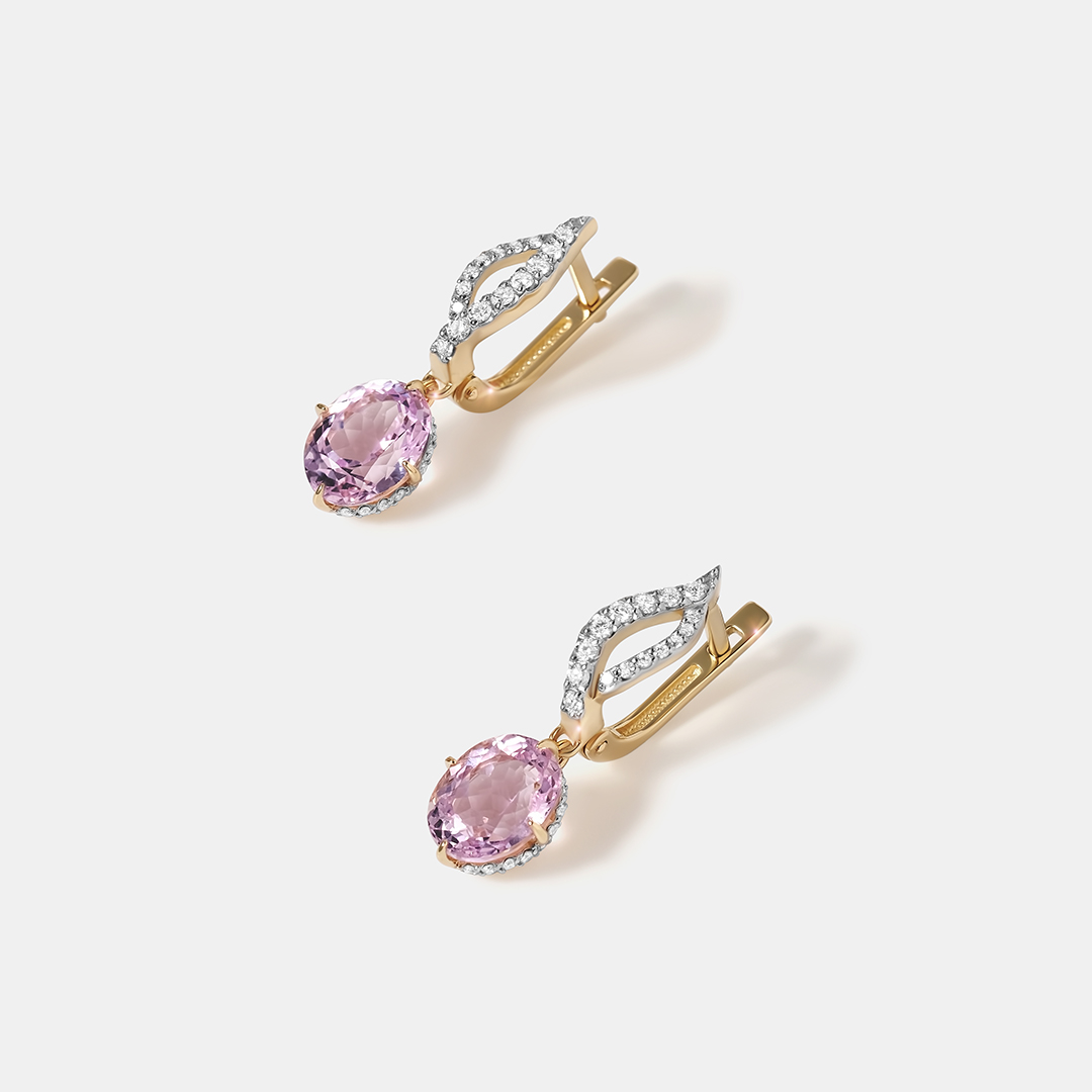 Серьги из желтого золота с кунцитами