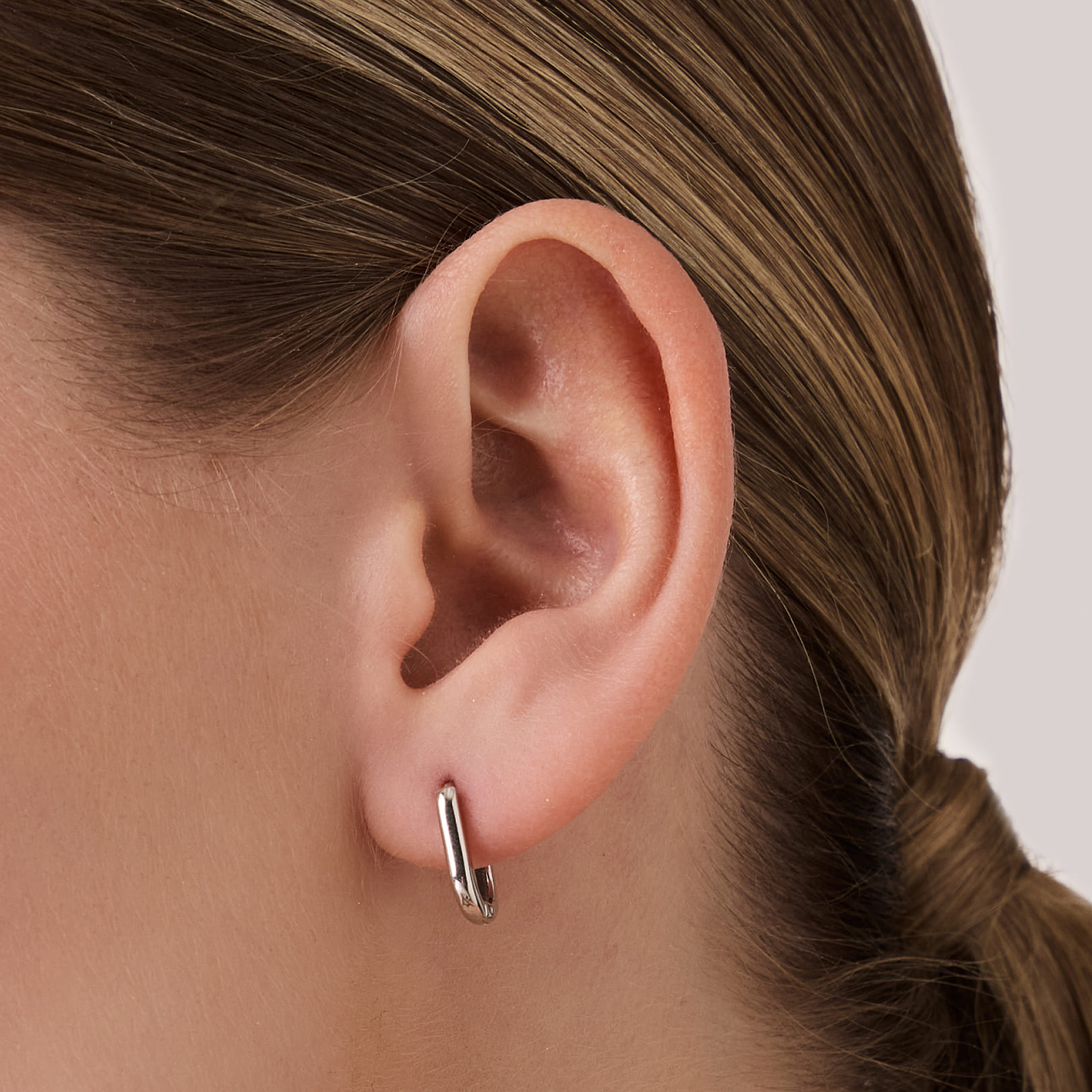 Серьги из белого золота