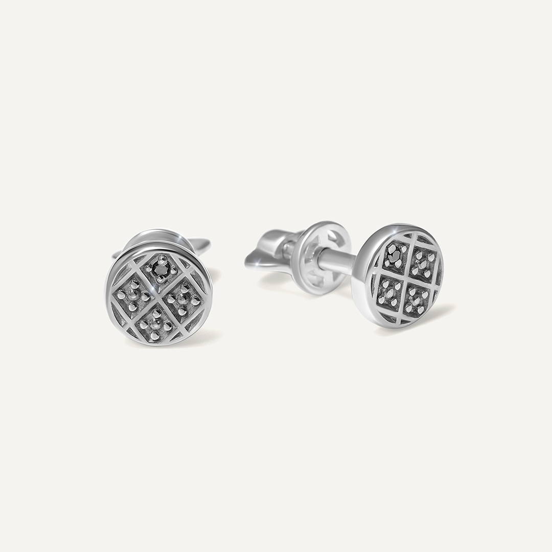 Серебряные серьги-пусеты с черными бриллиантами