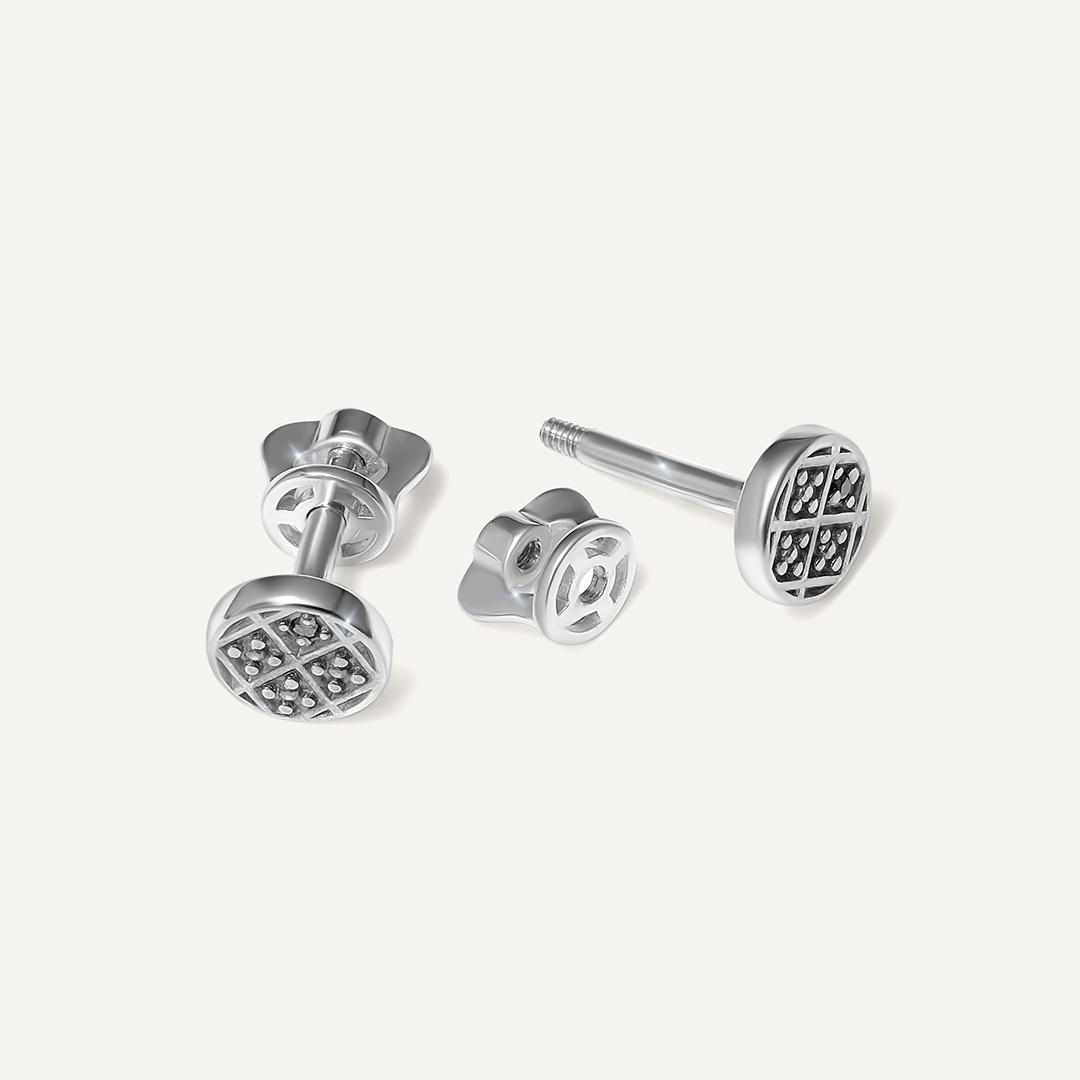 Серебряные серьги-пусеты с черными бриллиантами