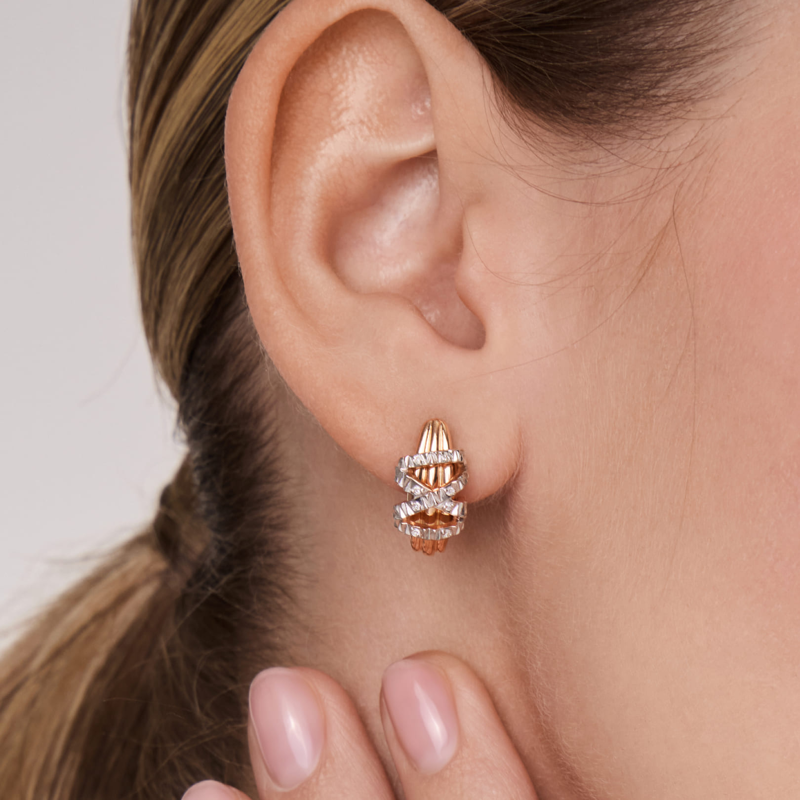 Серебряные серьги с бриллиантами