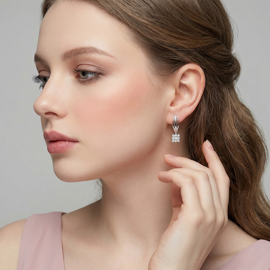 Серебряные серьги с бриллиантами