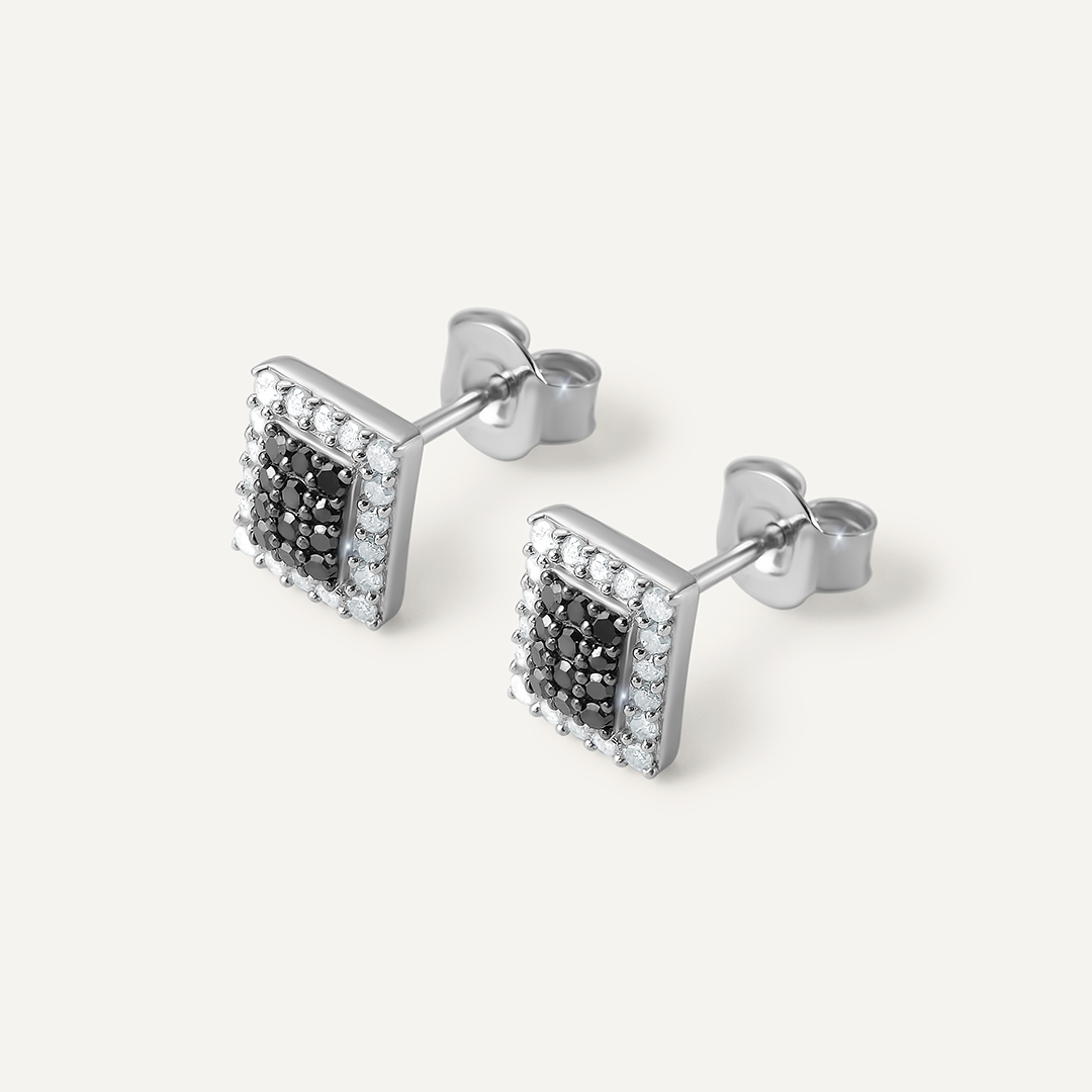 Серебряные серьги-пусеты с бриллиантами