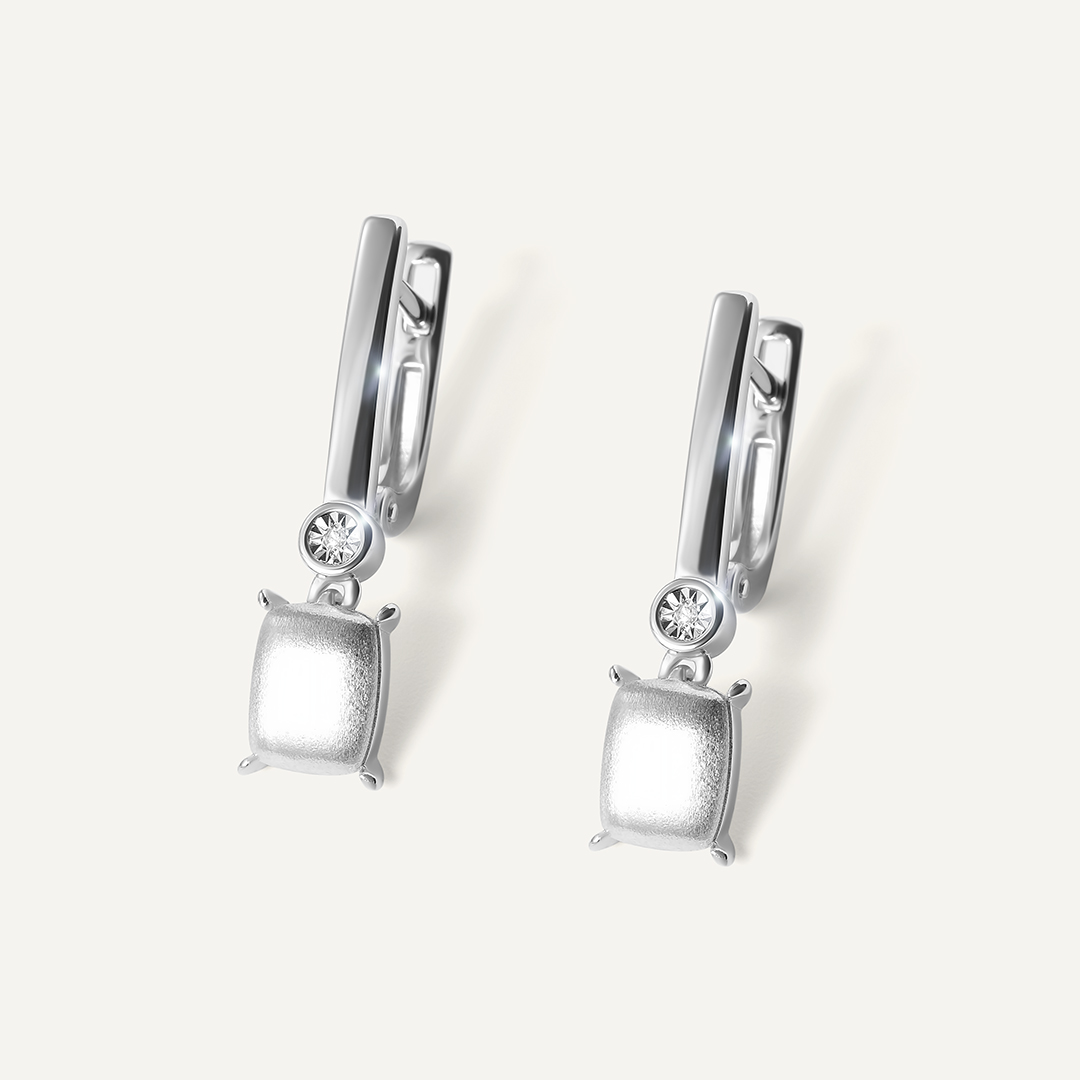 Серебряные серьги с бриллиантами