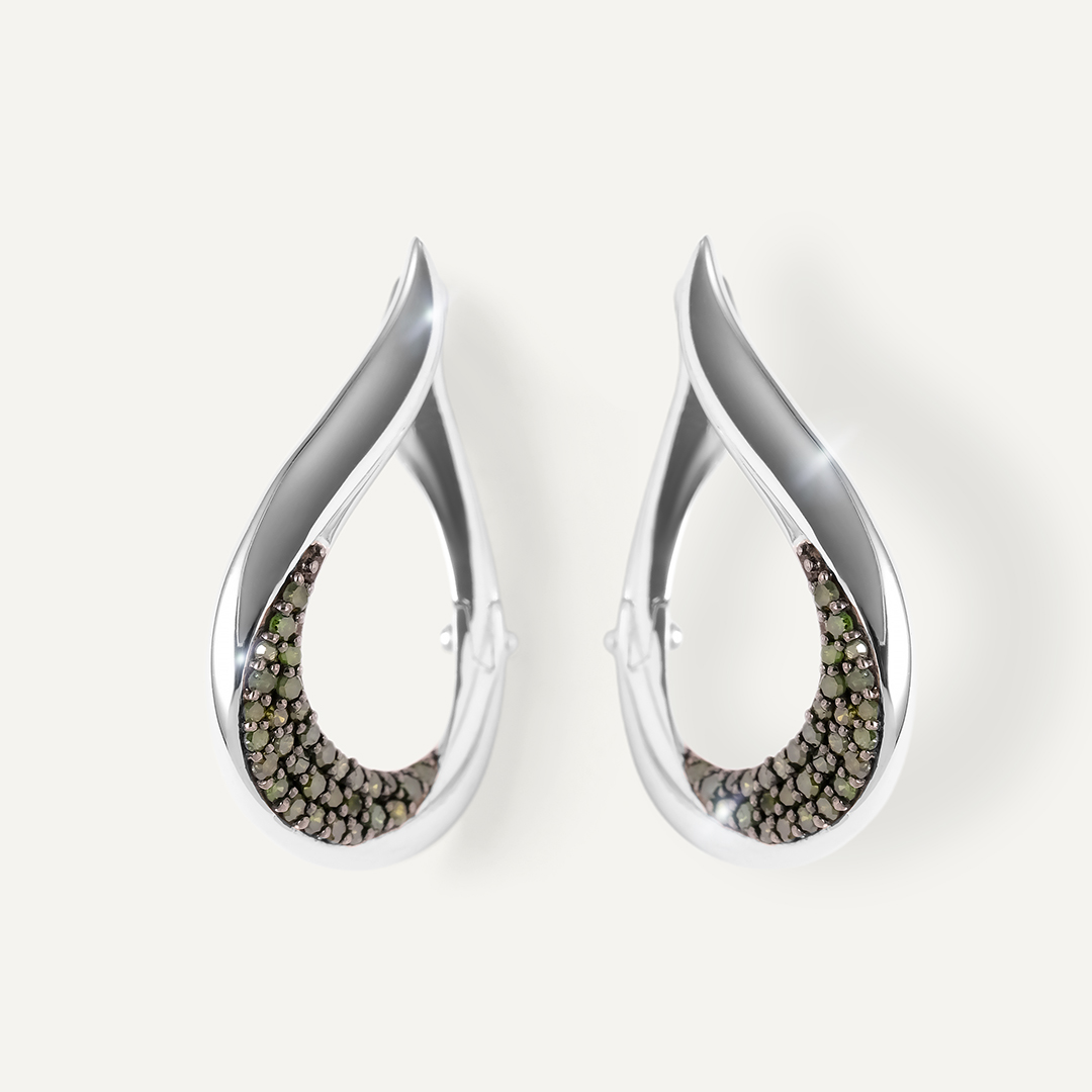 Серебряные серьги с зелеными бриллиантами