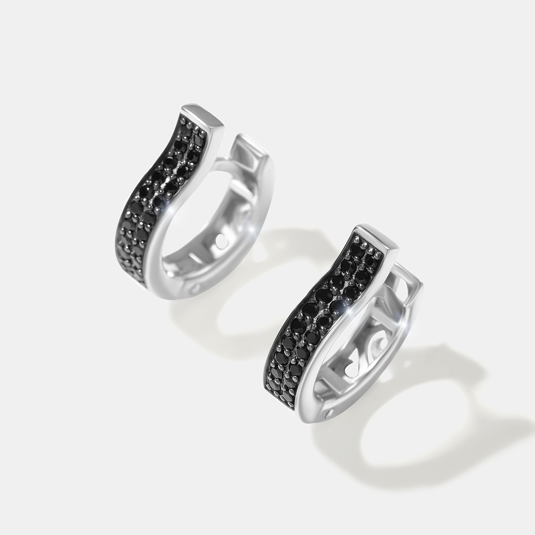 Серебряные серьги со шпинелью