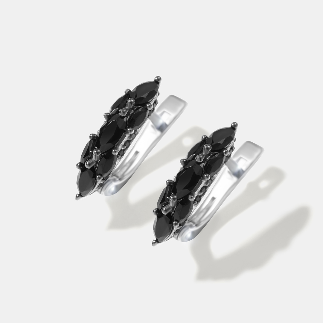 Серебряные серьги со шпинелью