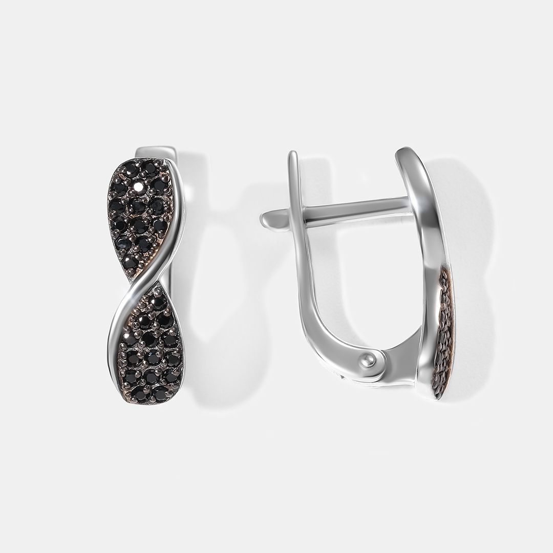 Серебряные серьги со шпинелью