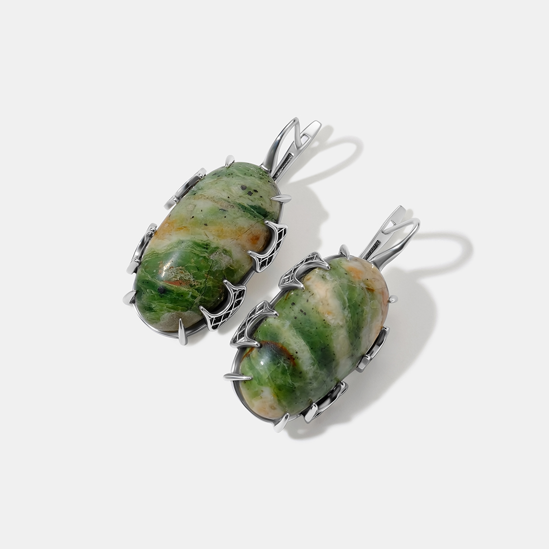 Серебряные серьги с зелеными опалами