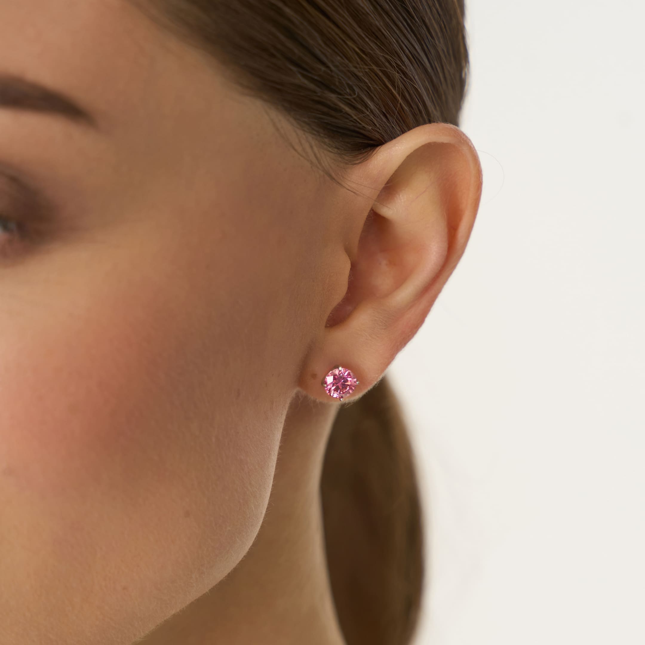 Серебряные серьги-пусеты с розовыми муассанитами