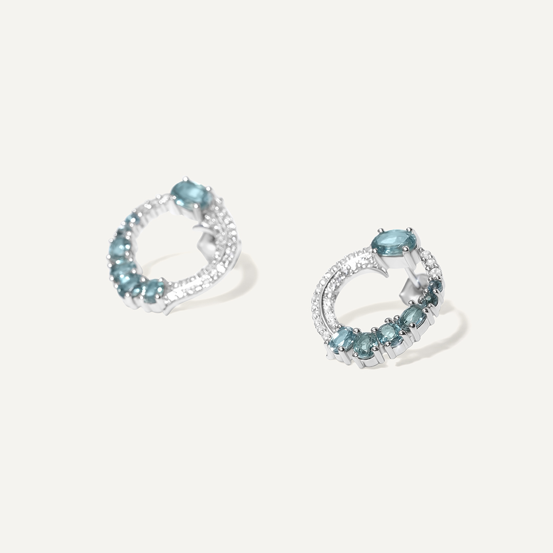 Серебряные серьги-пусеты с кианитами