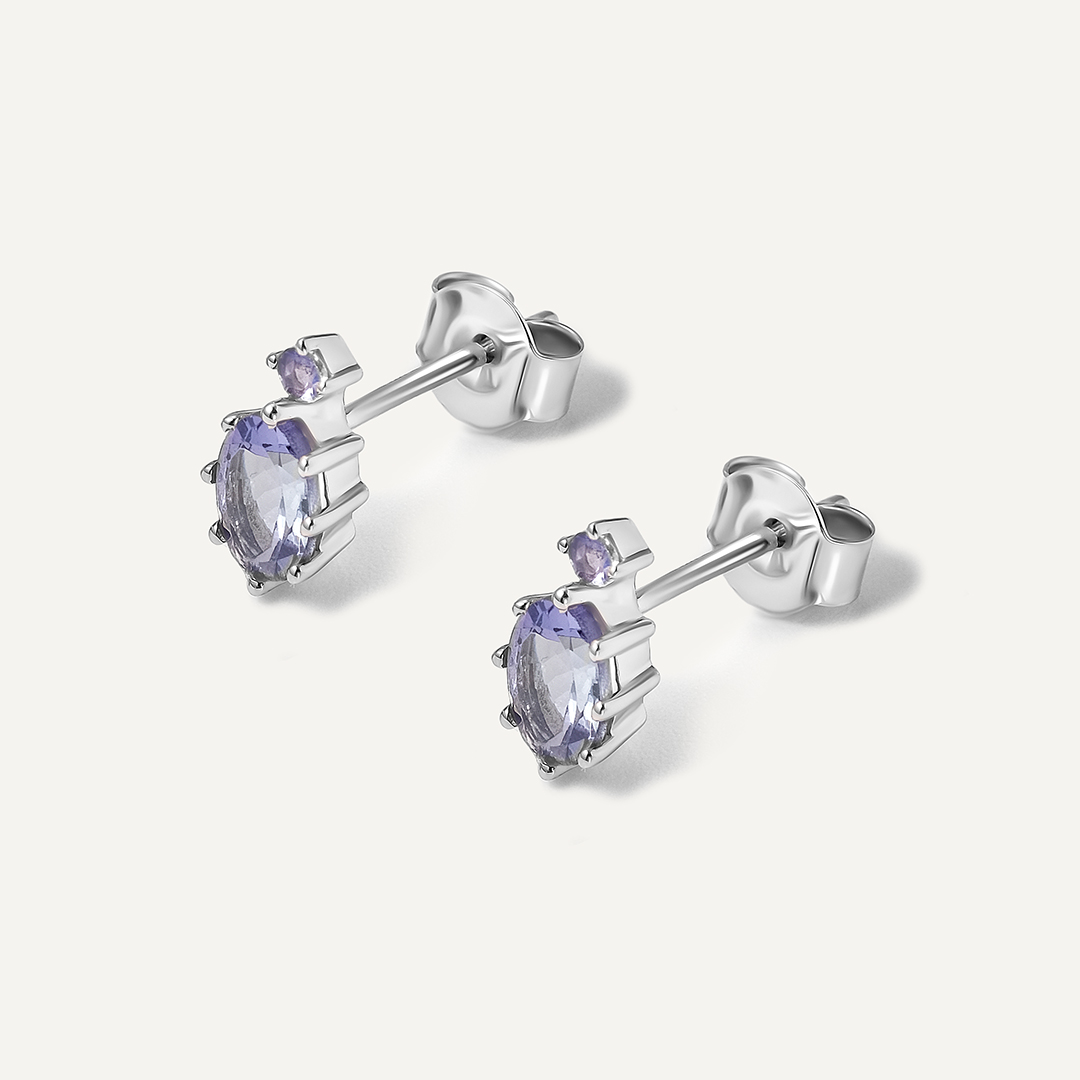 Серебряные серьги-пусеты с танзанитами