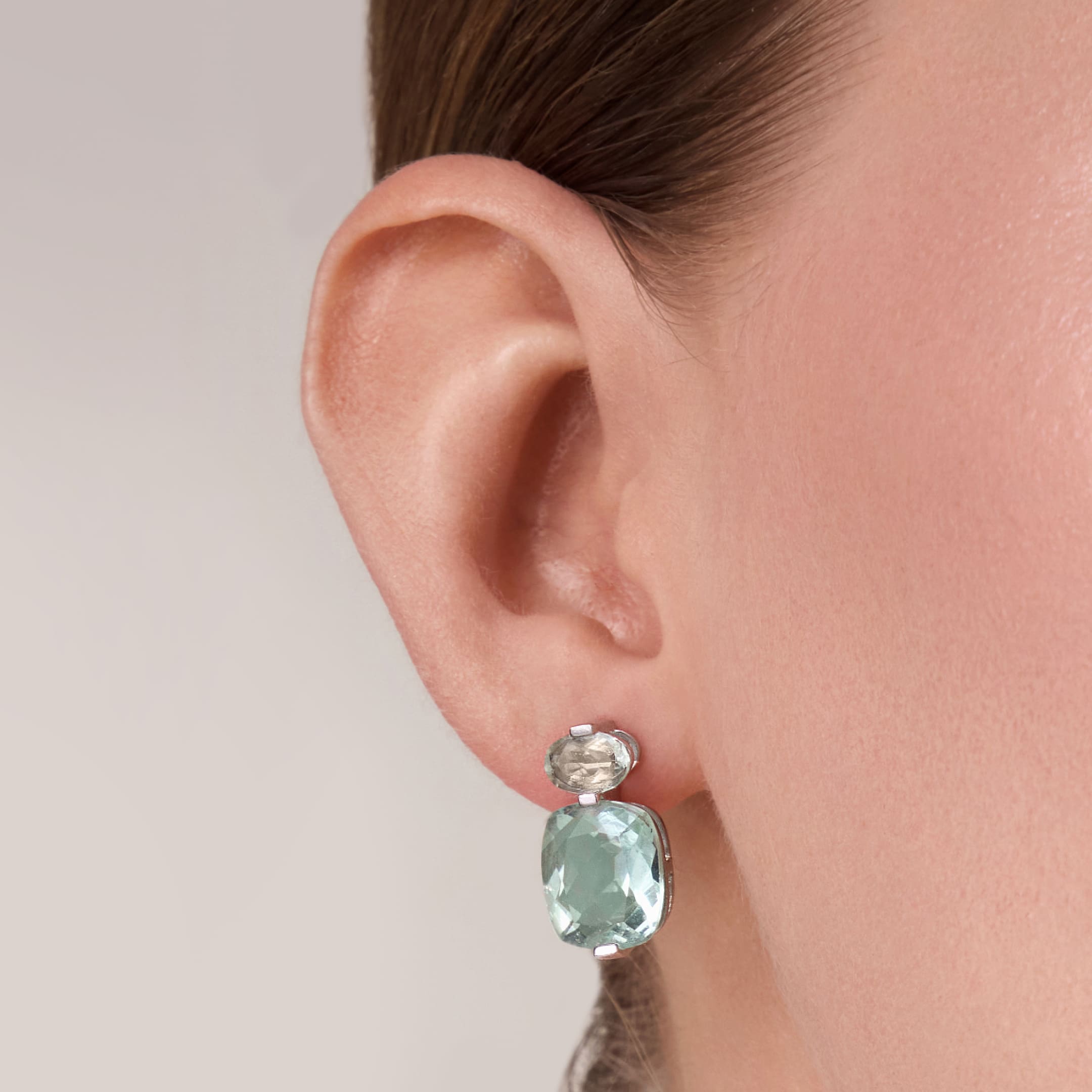 Серебряные серьги-пусеты с флюоритами