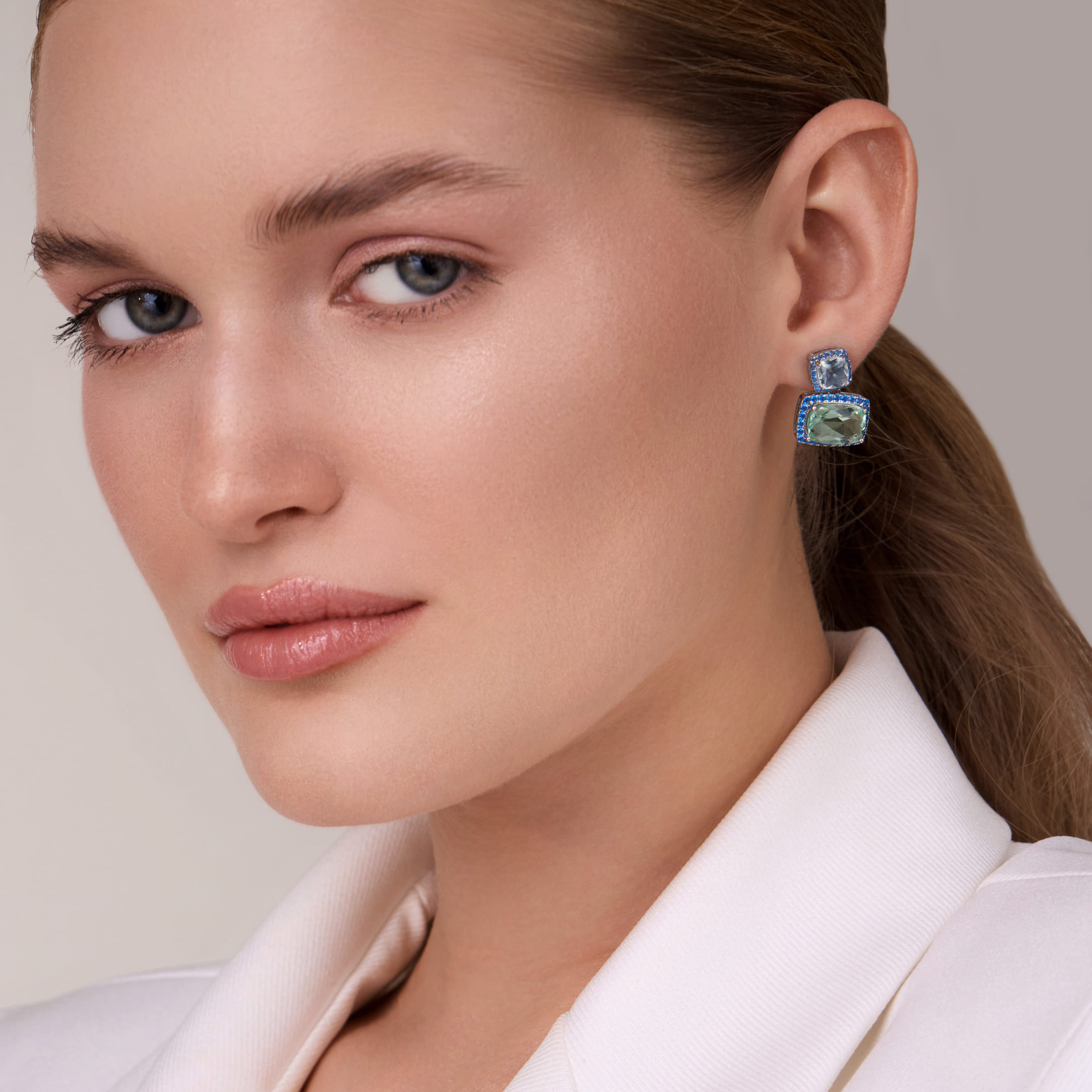 Серебряные серьги-пусеты с флюоритами