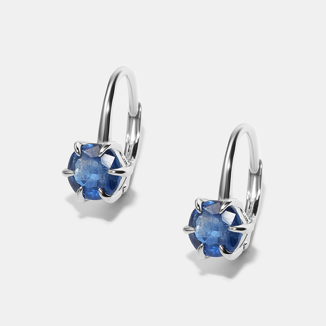 Серебряные серьги с кианитами