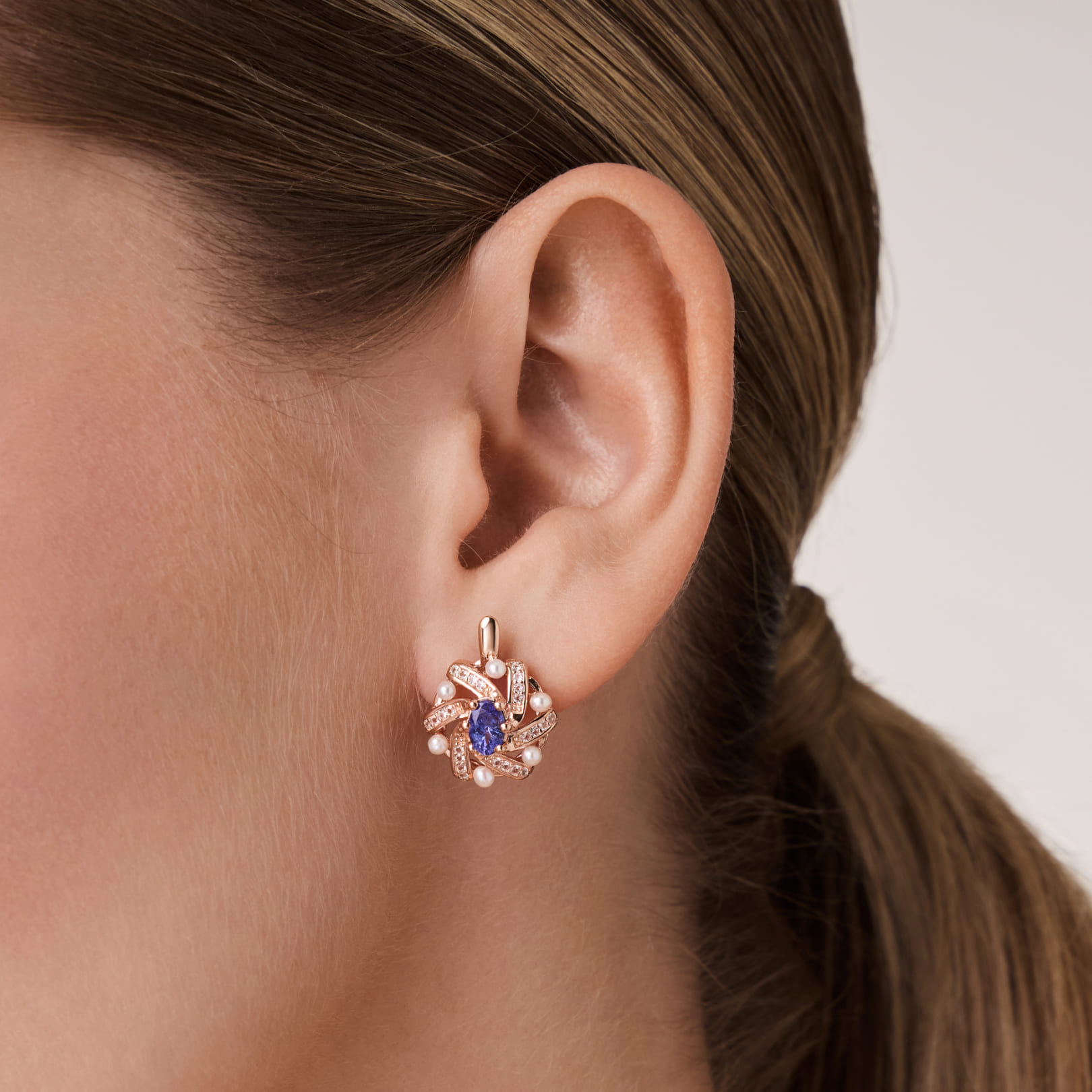 Серебряные серьги с танзанитами и жемчугом