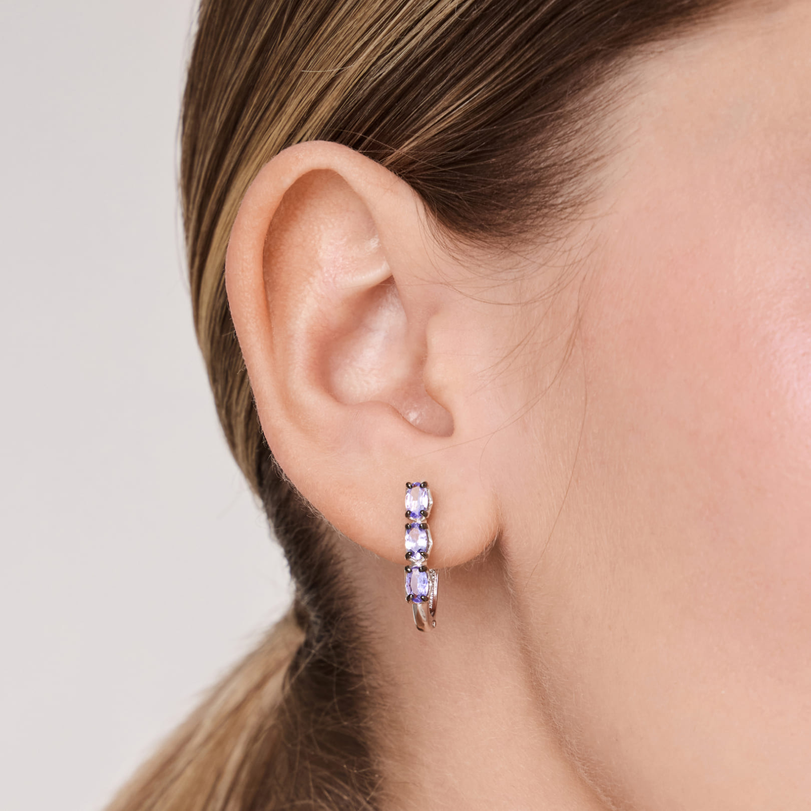 Серебряные серьги с танзанитами