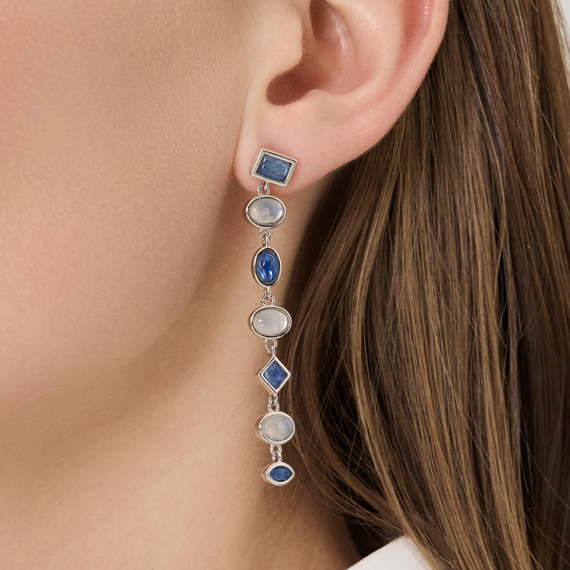 Серебряные серьги-пусеты с кианитами и лунными камнями