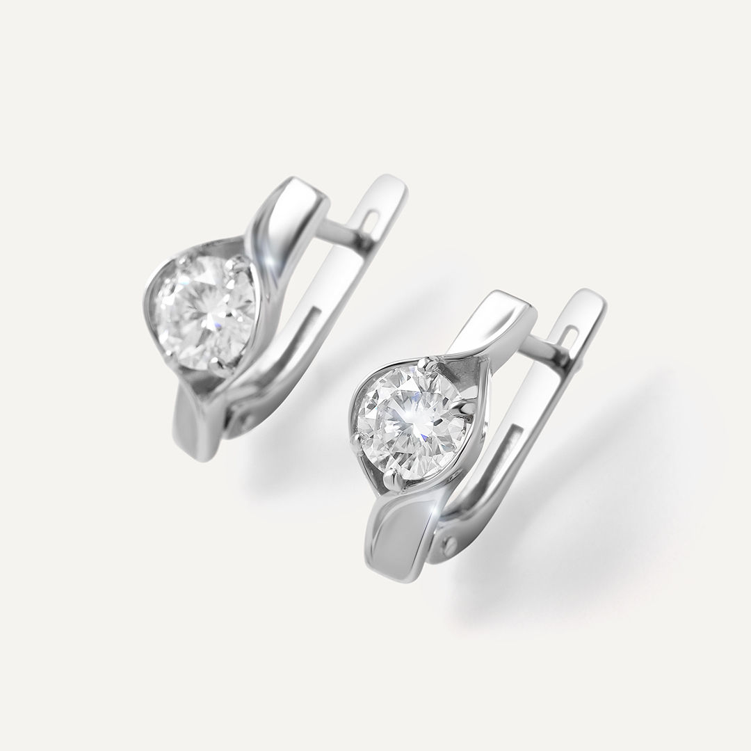 Серебряные серьги с муассанитами