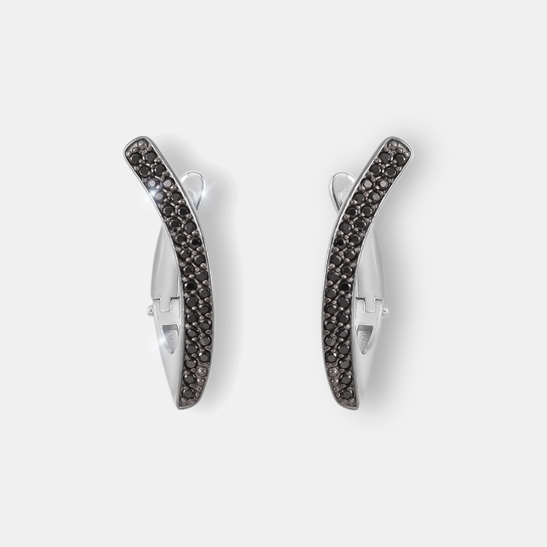 Серебряные серьги со шпинелью