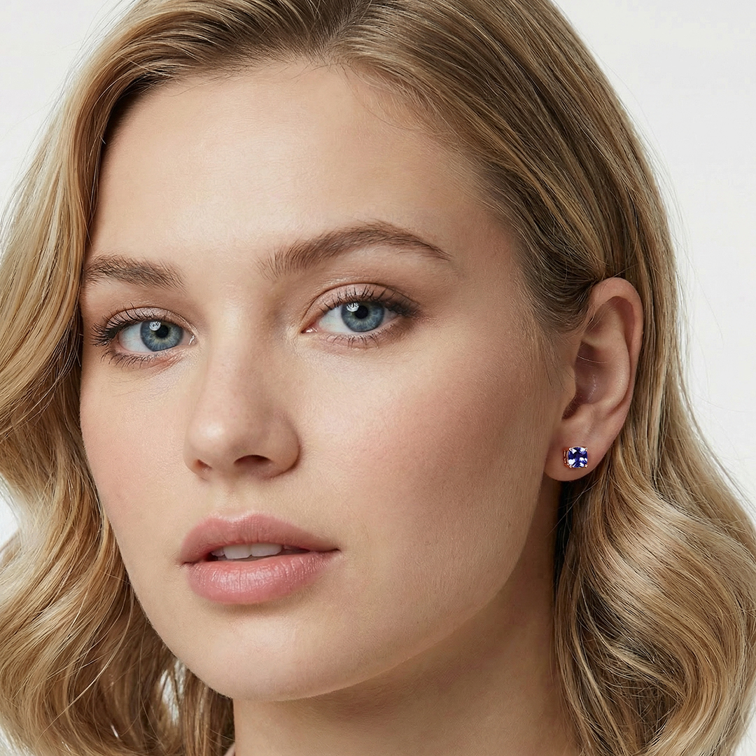 Серебряные серьги-пусеты с танзанитами