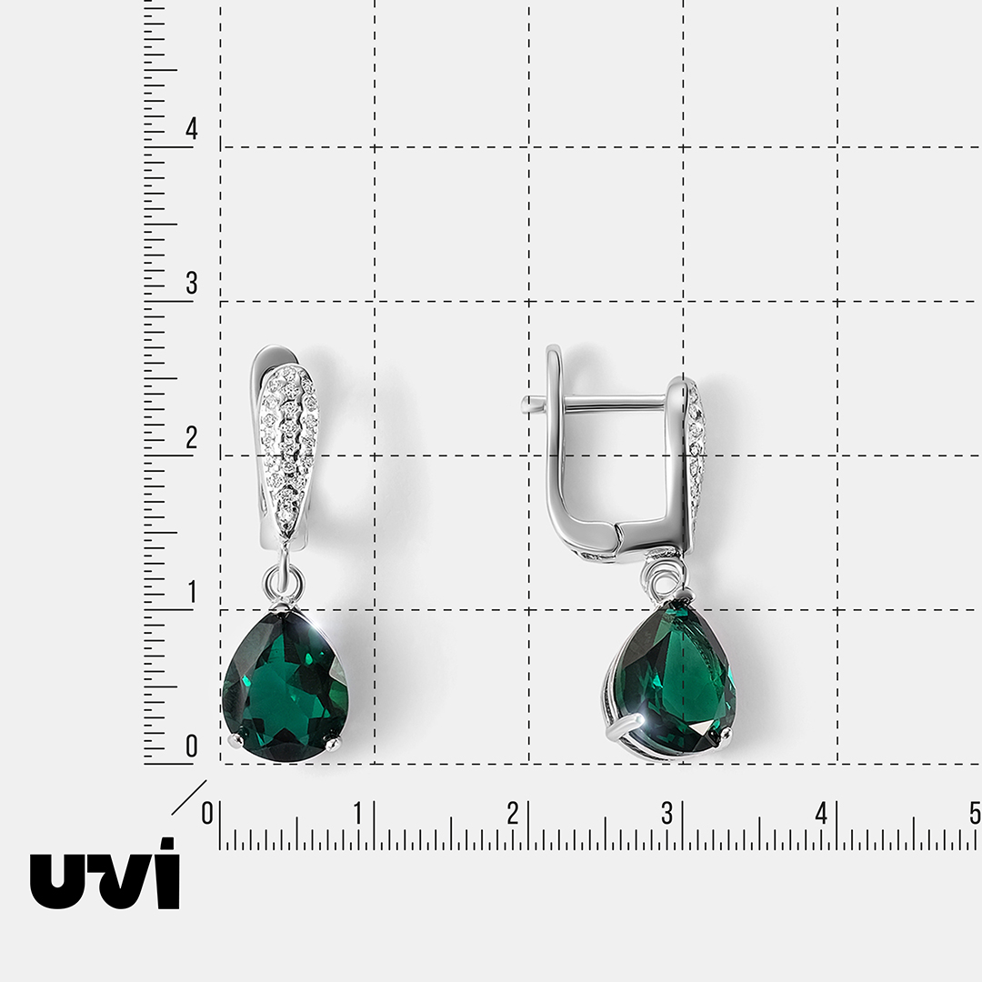 Серебряные серьги с выращенными изумрудами