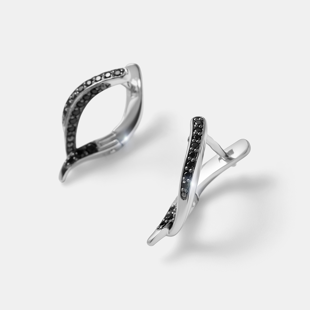Серебряные серьги со шпинелью