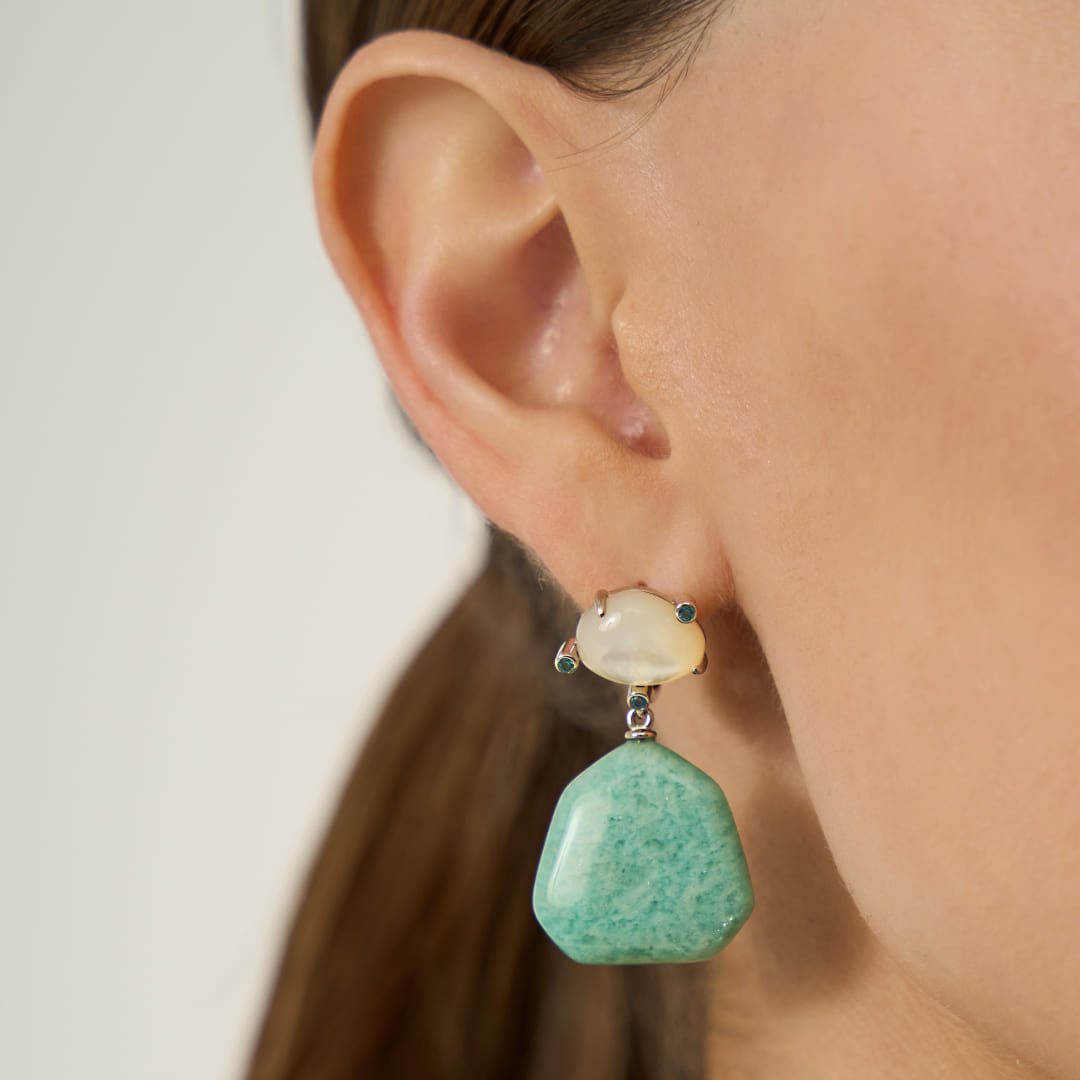 Серебряные серьги с амазонитами и перламутром