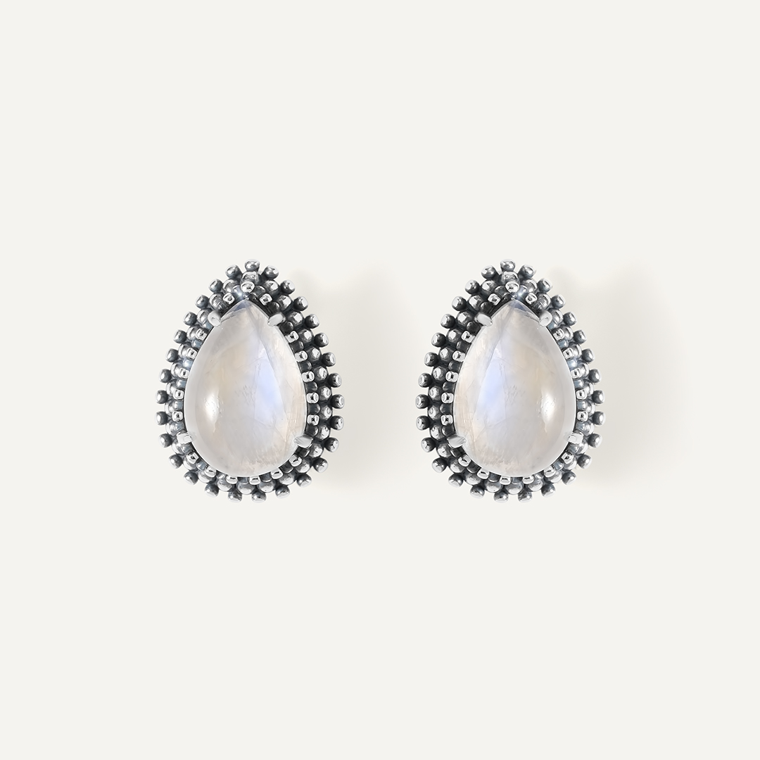 Серебряные серьги с лунными камнями