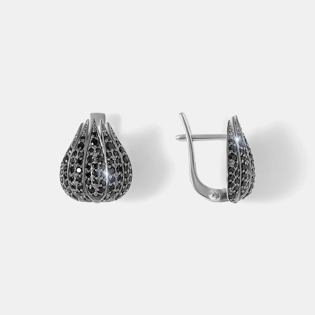 Серебряные серьги со шпинелью