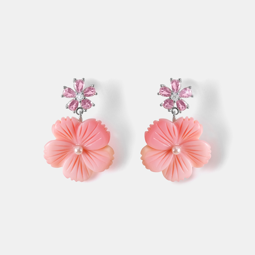 Серебряные серьги-пусеты с кораллами и жемчугом "Цветы"