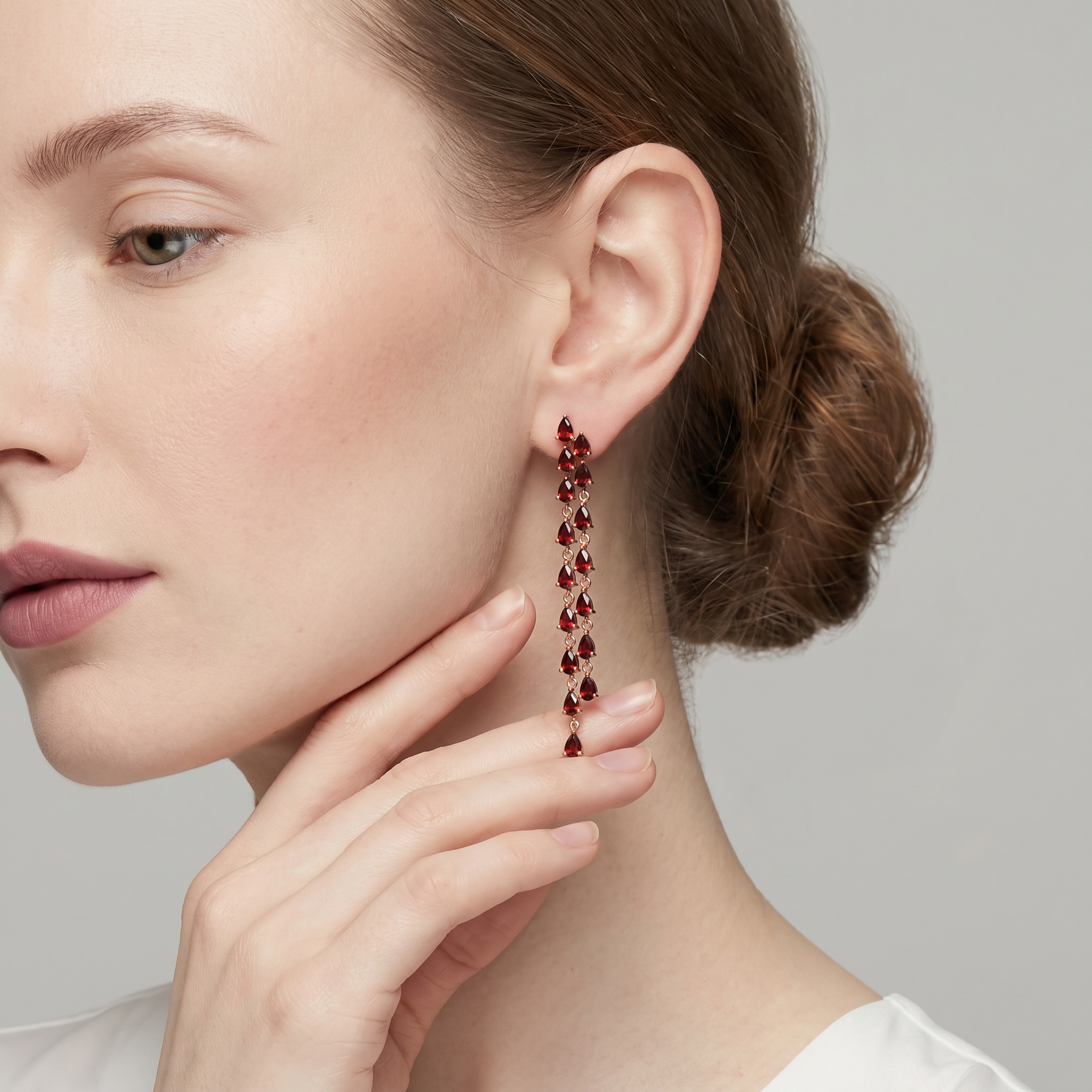 Серебряные серьги с гранатами