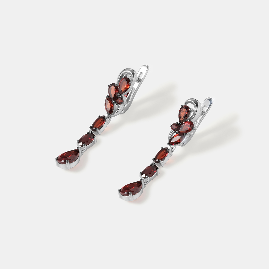Серебряные серьги с гранатами