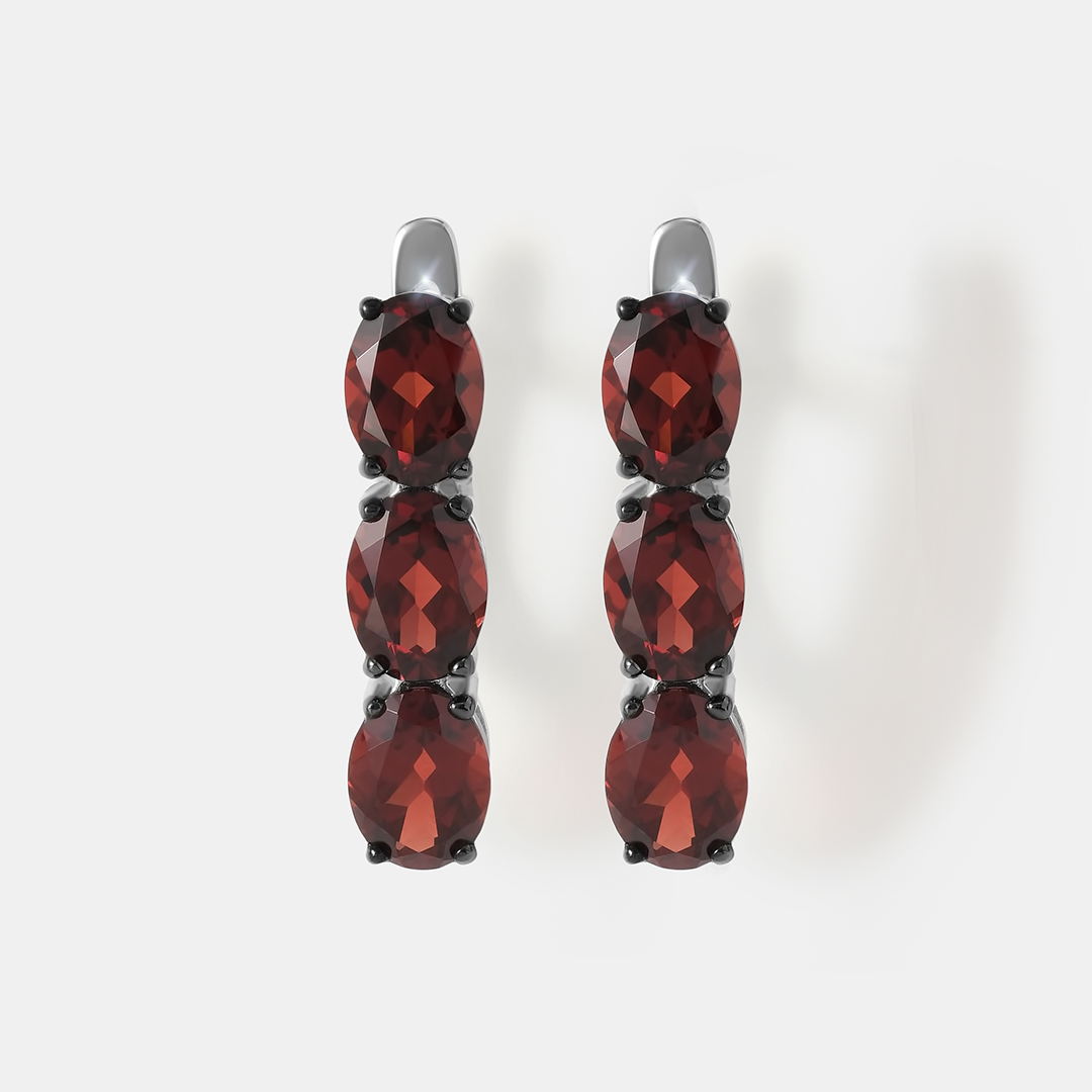 Серебряные серьги с гранатами