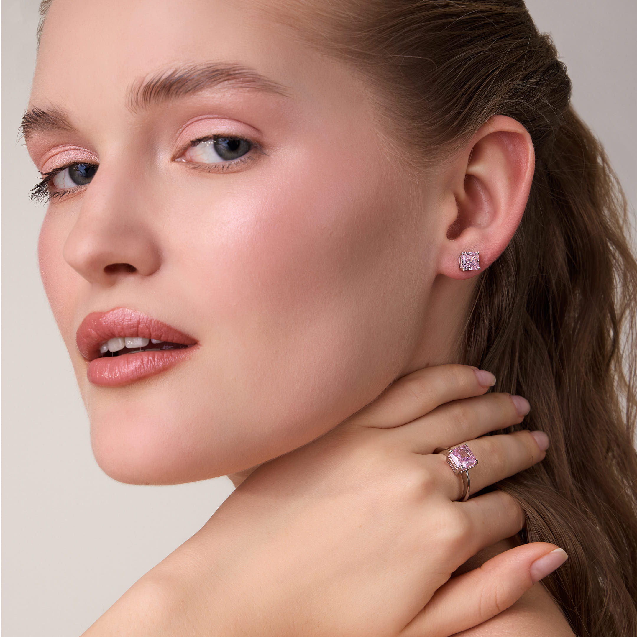 Серебряные серьги-пусеты с кубическим цирконием