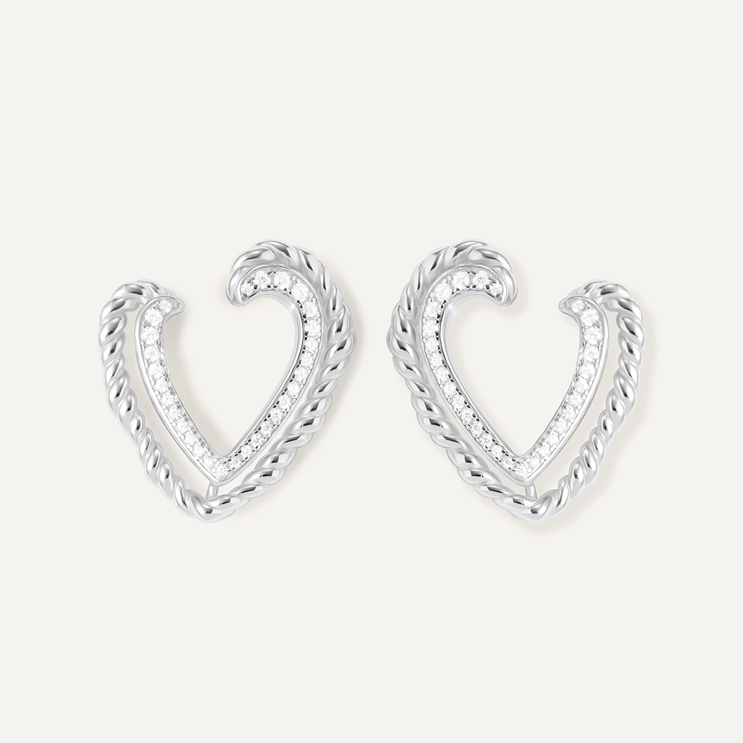 Серебряные серьги-пусеты с кубическим цирконием "Сердца"