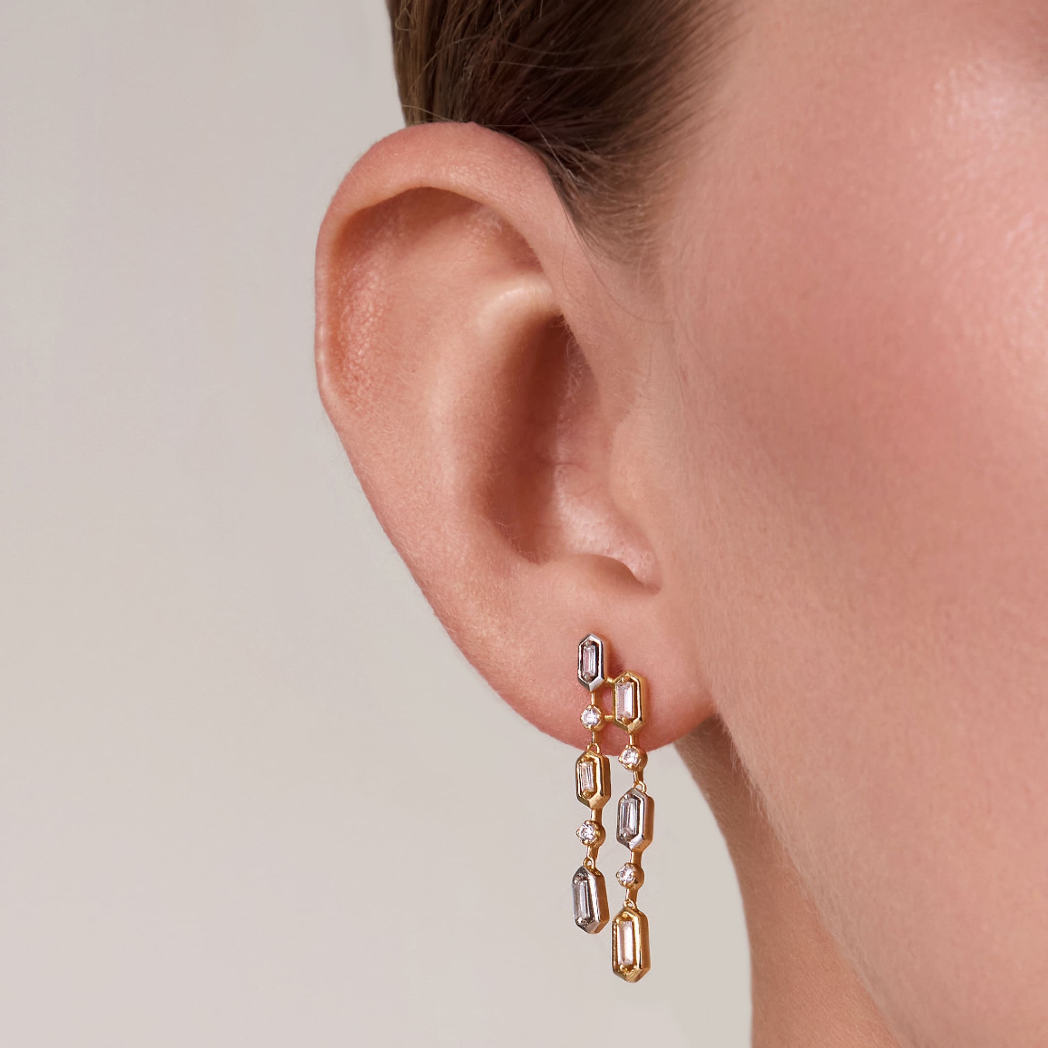 Серебряные серьги-пусеты с кубическим цирконием