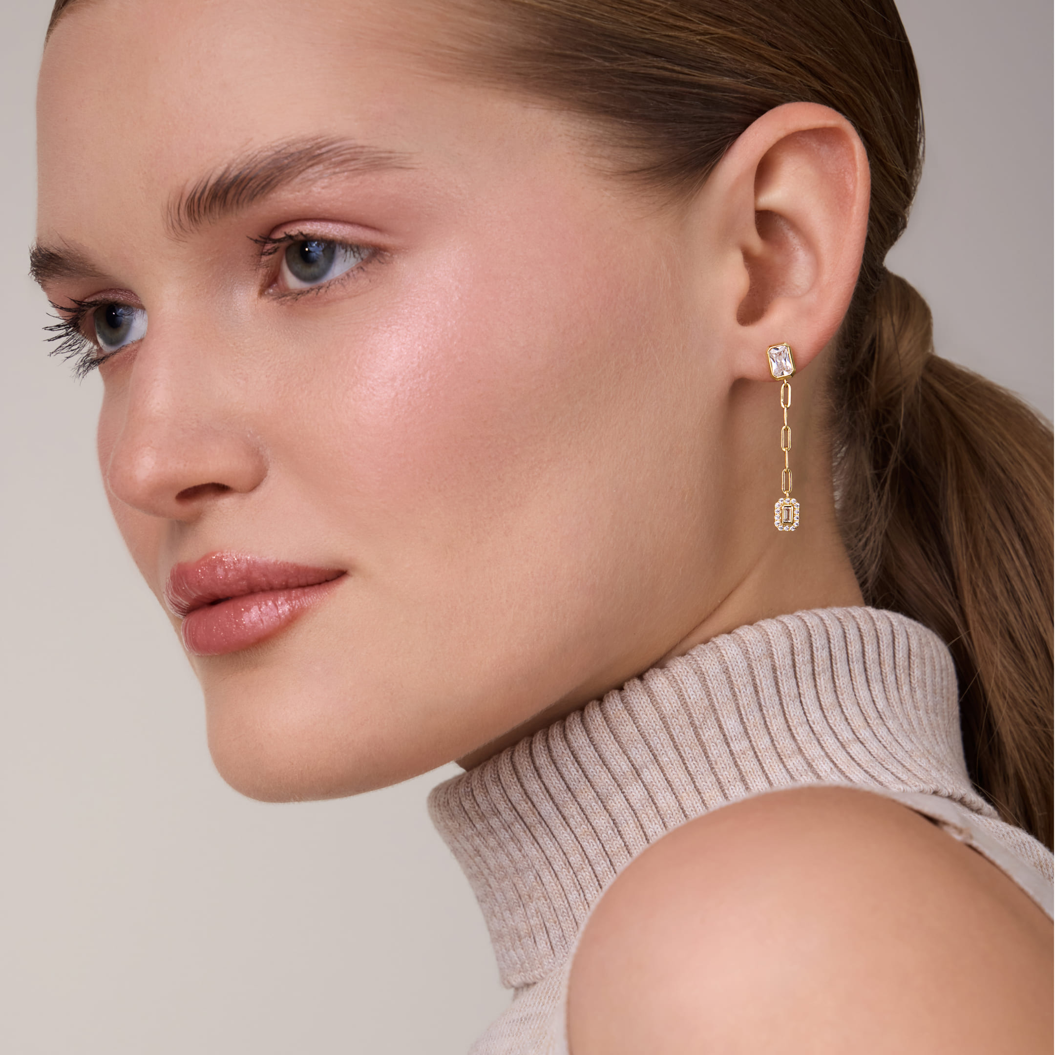 Серебряные серьги-пусеты с кубическим цирконием