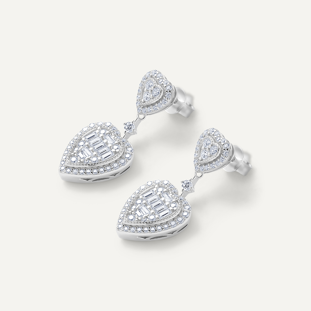 Серебряные серьги-пусеты с кубическим цирконием "Сердца"