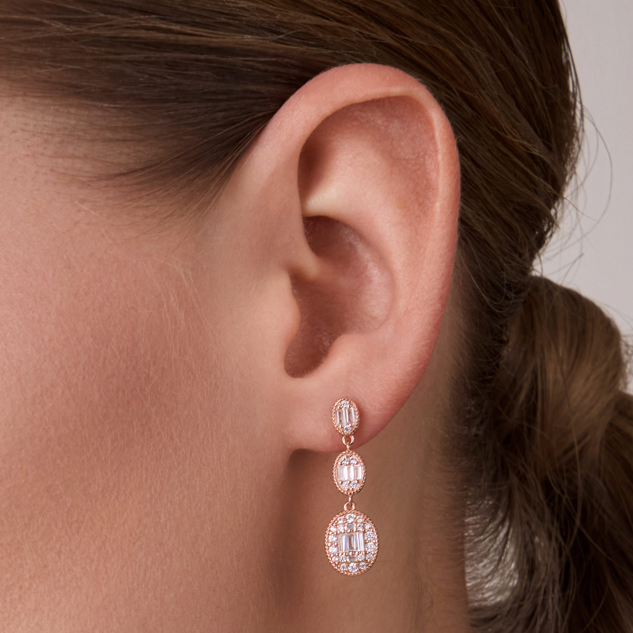 Серебряные серьги-пусеты с кубическим цирконием