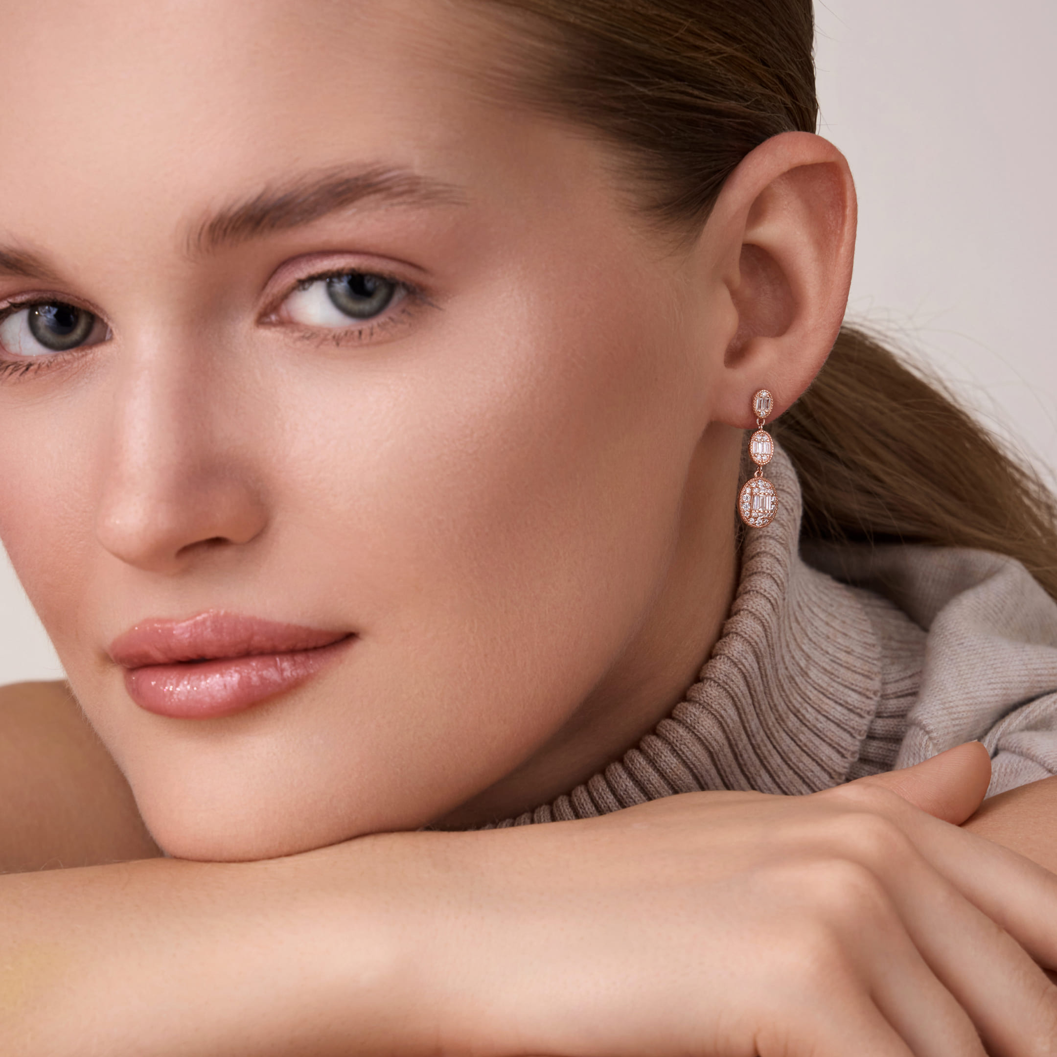 Серебряные серьги-пусеты с кубическим цирконием